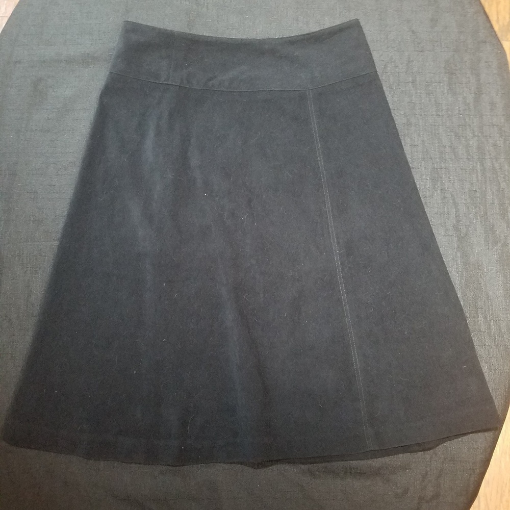 🌞 Black Skirt with Zipper